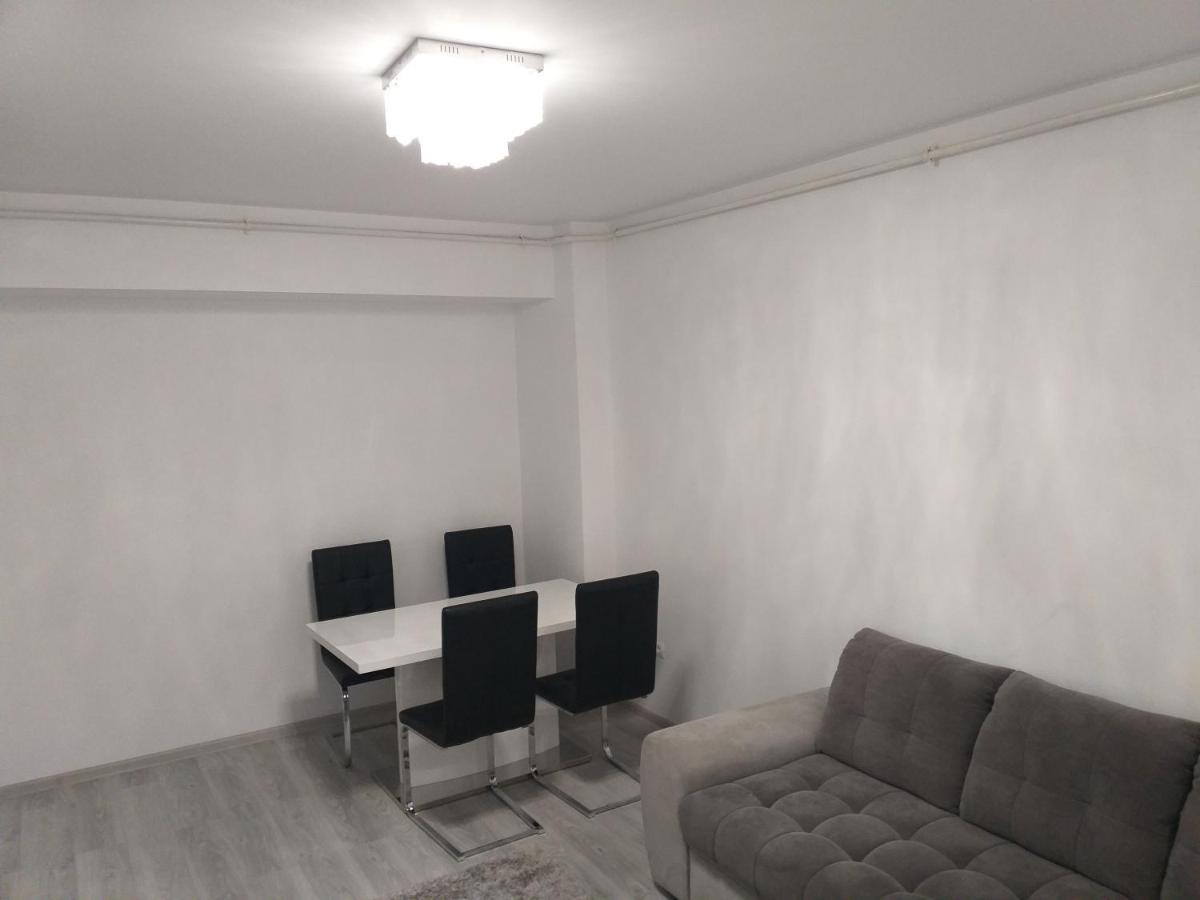 Luxury Daniel Apartament Residence Militari Roşu Exteriör bild