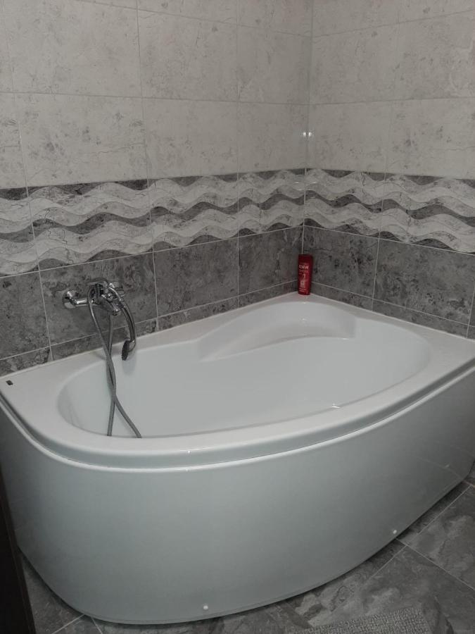 Luxury Daniel Apartament Residence Militari Roşu Exteriör bild