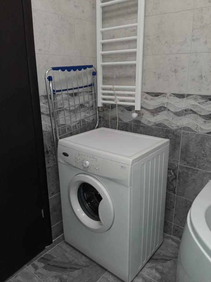 Luxury Daniel Apartament Residence Militari Roşu Exteriör bild