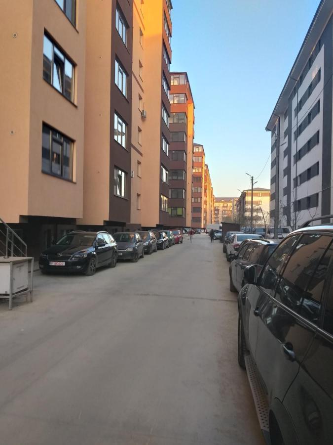 Luxury Daniel Apartament Residence Militari Roşu Exteriör bild