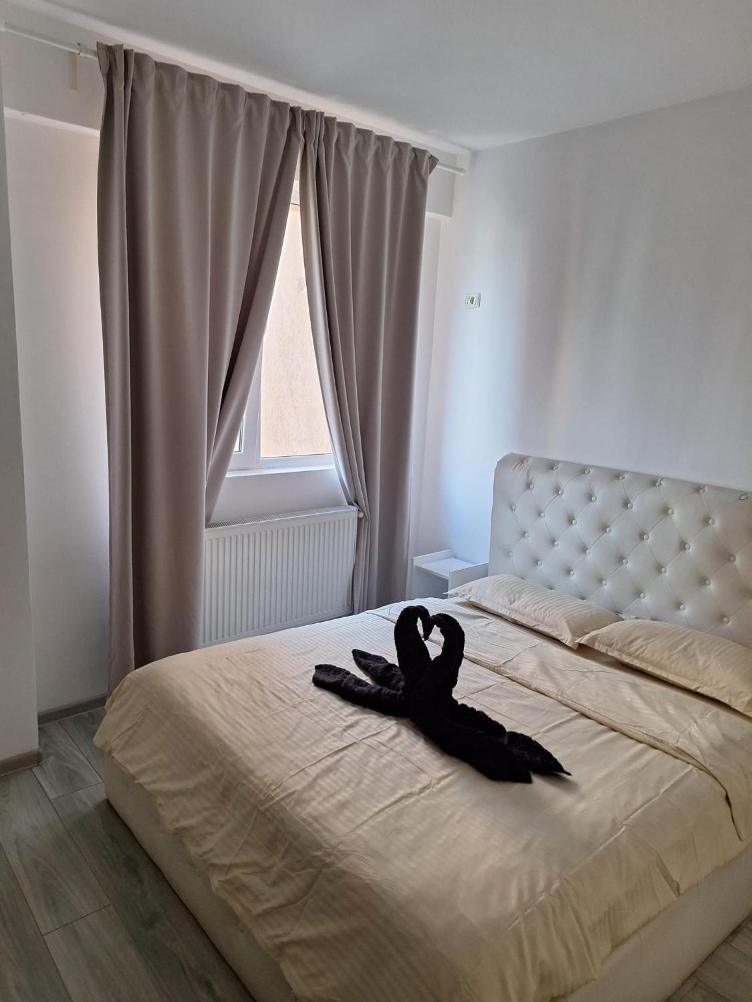 Luxury Daniel Apartament Residence Militari Roşu Exteriör bild