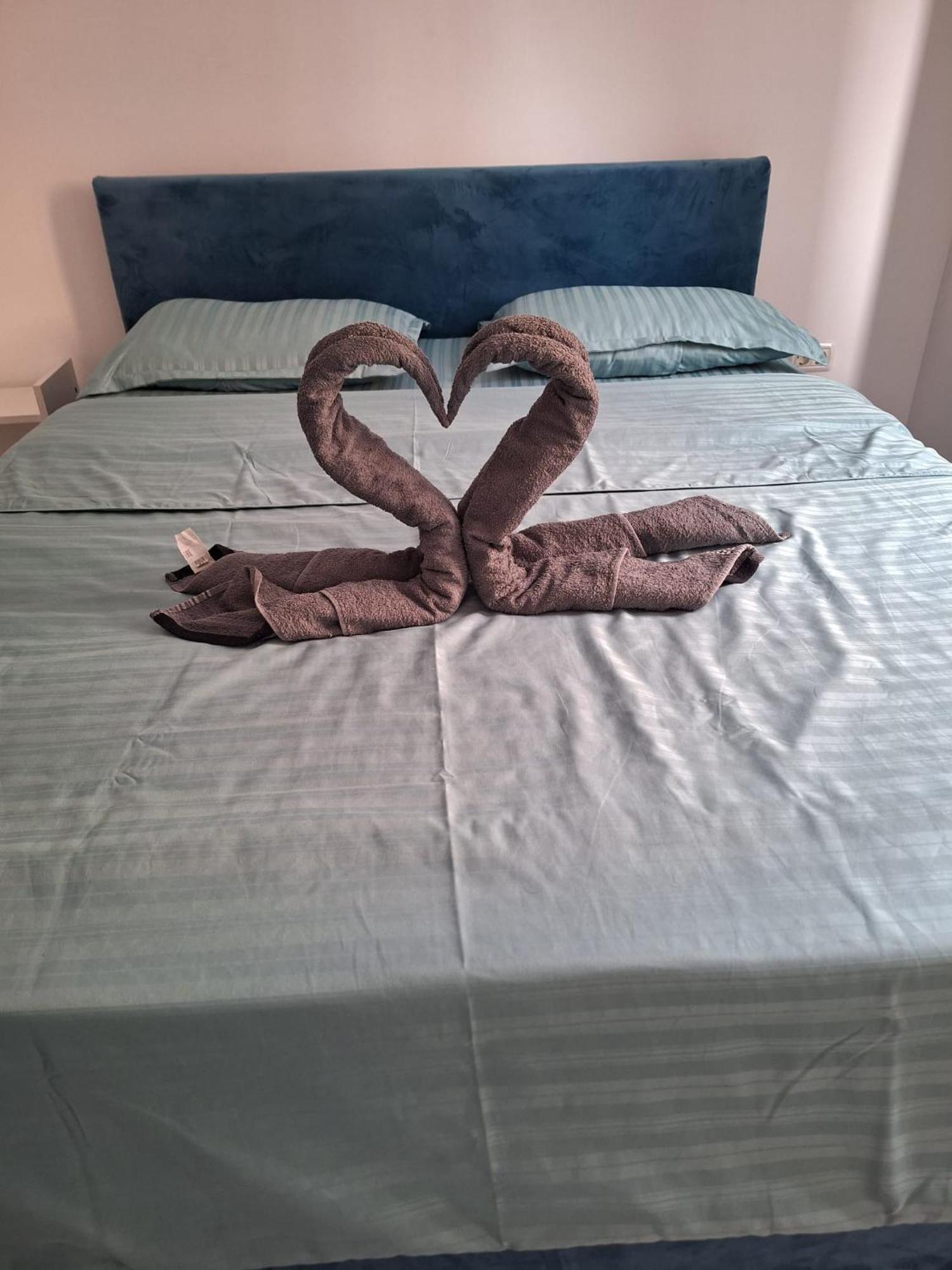 Luxury Daniel Apartament Residence Militari Roşu Exteriör bild